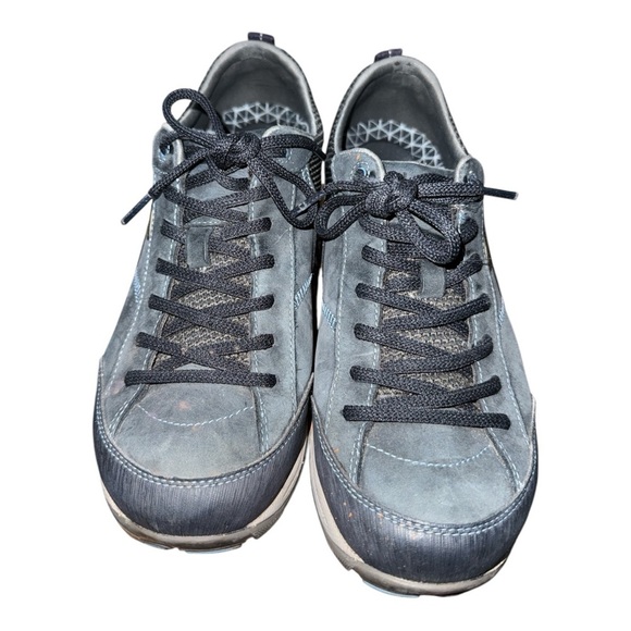 Dansko Athletic Shoes Gray and Black with Breathable Mesh - Picture 2 of 6